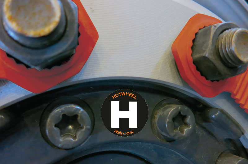 Hot Wheel Hub Temperature label on Bus